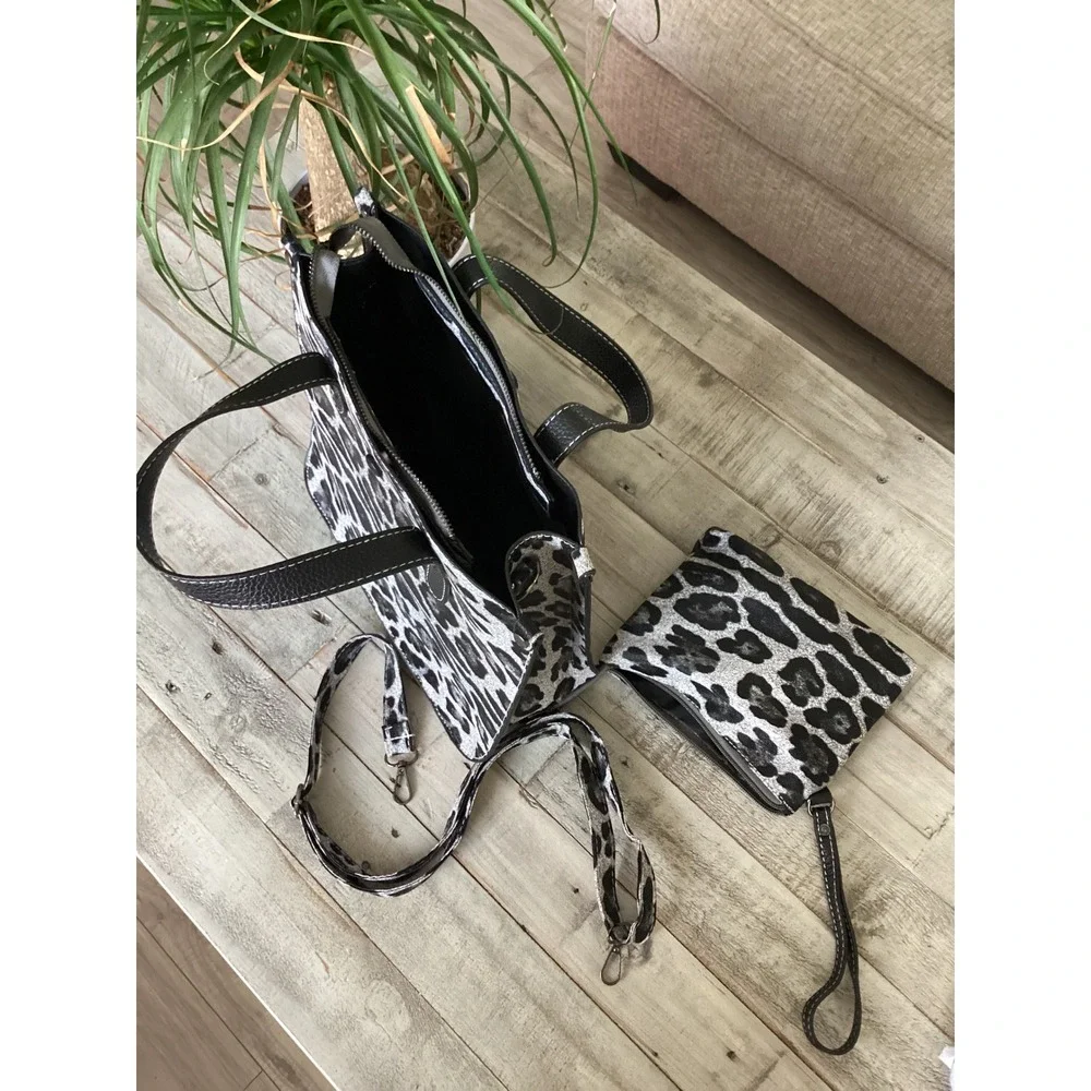 Modern+Chic Leopard Print Tote Bag and Wristlet Set Black WhiteGrey Animal Print